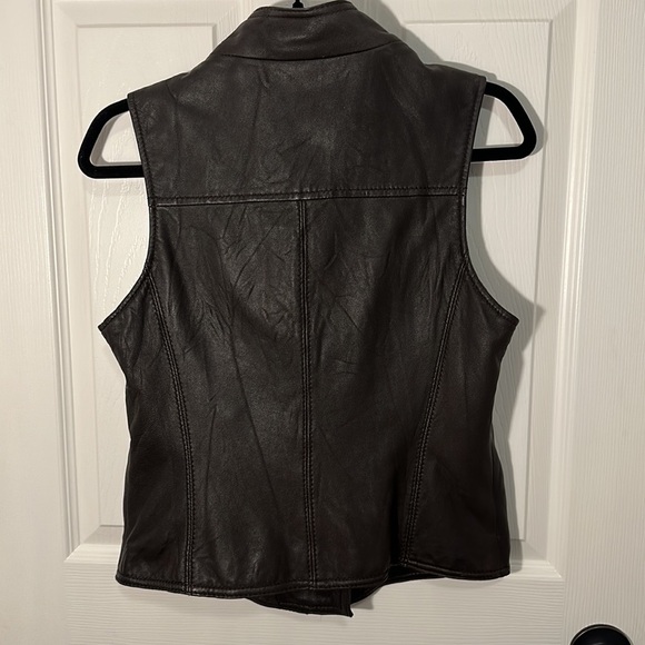 June Asymmetrical Geniune leather brown vest. - Picture 3 of 6